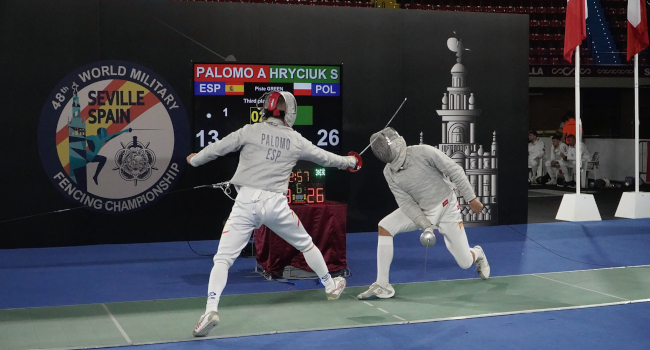 España acoge por primera vez el Campeonato Mundial Militar de Esgrima, en Sevilla, donde participan 250 tiradores de 17 países, de tres continentes...