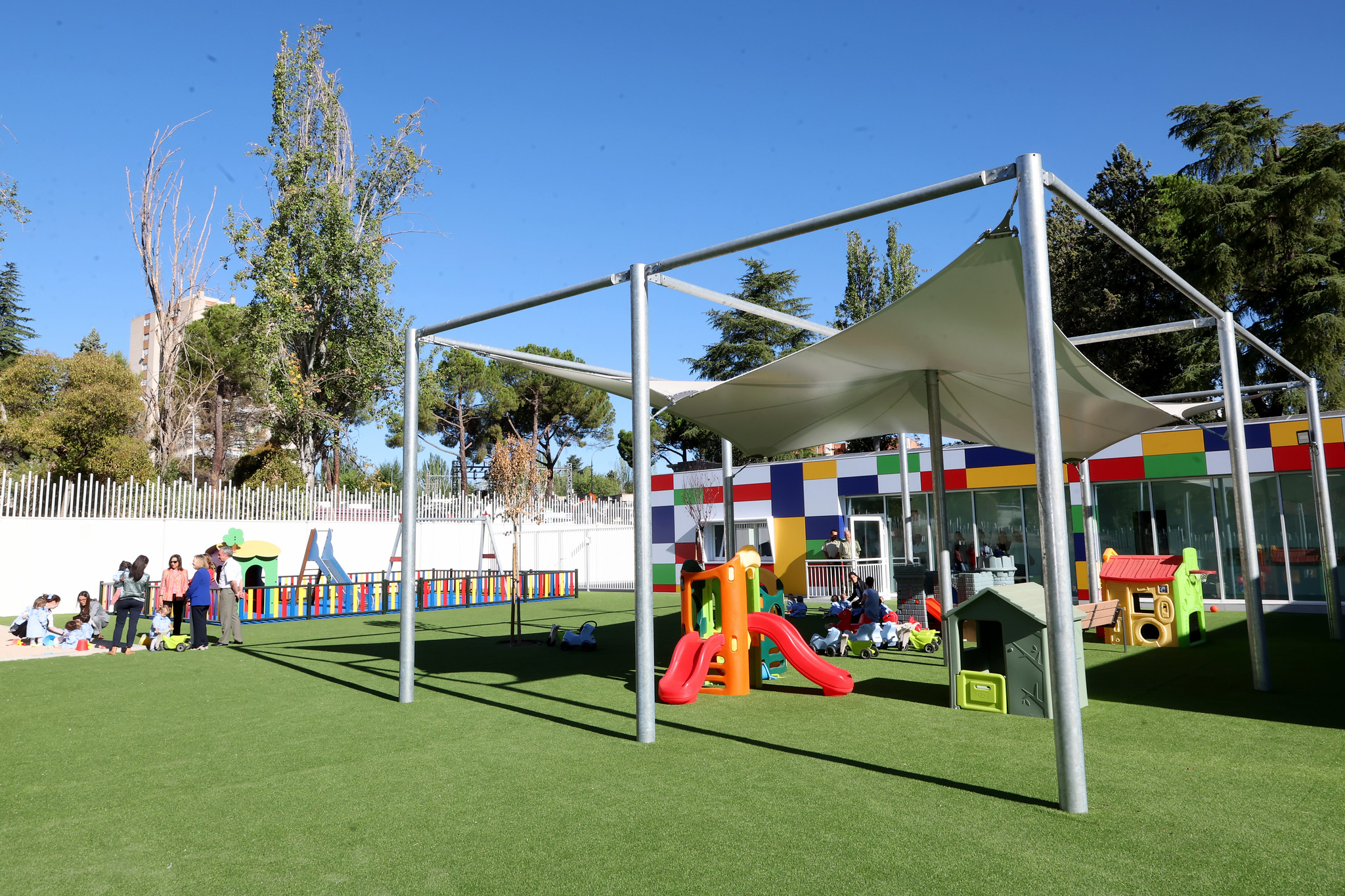 La puesta en marcha de centros de educación infantil, claves en el fomento de la conciliación del personal civil y militar...