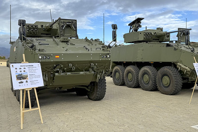 El programa de vehículos de combate sobre ruedas ‘Dragón’ da un paso trascendental con la entrega de 40 unidades