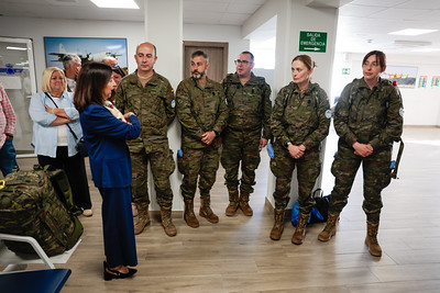 La ministra de Defensa despide a militares de la BRILIB XLV que despliega en misión de paz en Líbano