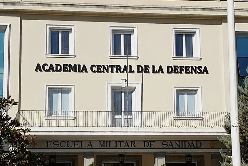 Margarita Robles a los alumnos de la Academia Central de la Defensa: “Han elegido ustedes una opción vital de la que no va...